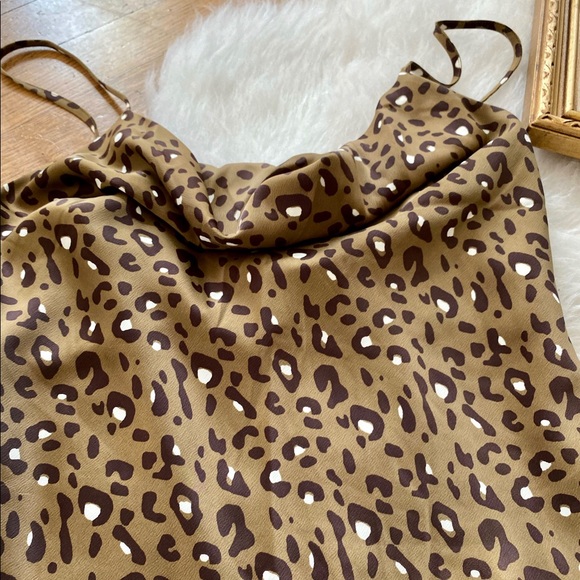 BNWOT Urban Outfitters Leopard Cowl Neck Mini - Picture 2 of 5
